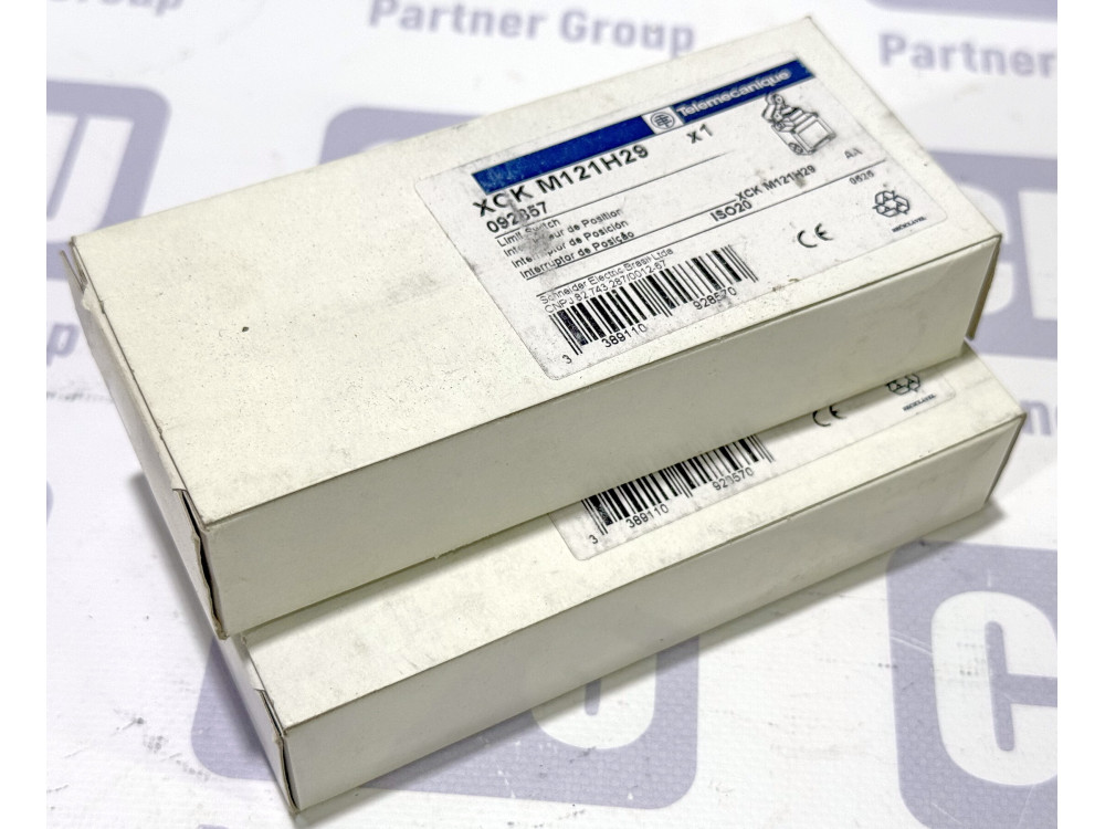 Telemecanique Schneider Electric XCKM121H29 Limit Switch (ZCKM1H29 + ZCKD21) IP66 XCKM121H29 | Telemecanique - Image 1