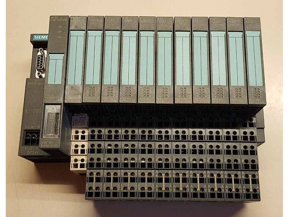 6ES7151-1BA02-0AB0, 6ES7138-4CA01-0AA0, 6ES7132-4BF00-0AA0 | Siemens - Image 1